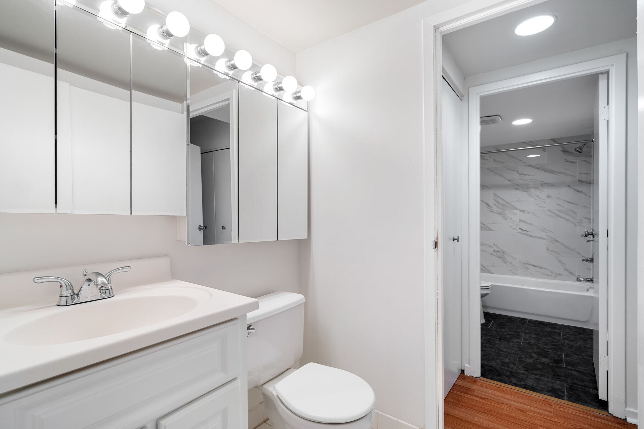 Building Photo - 200 Lombard St