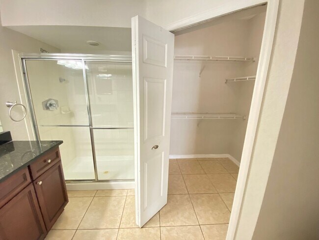 Building Photo - Park Central Gated Community!!2/2 with a G...