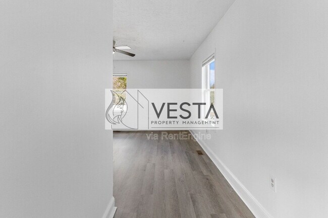 Building Photo - 303 Tarheel Dr