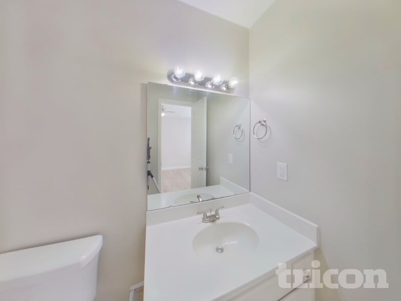 Building Photo - 262 Stonewood Dr