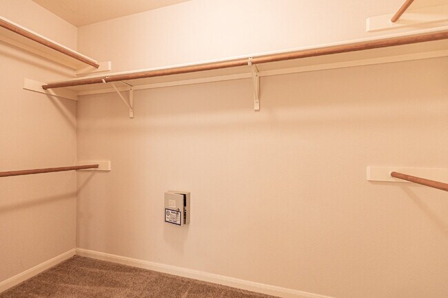 Building Photo - 6651 Rambling Trail Dr