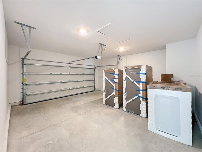 Building Photo - 4726 SW 83rd Lp