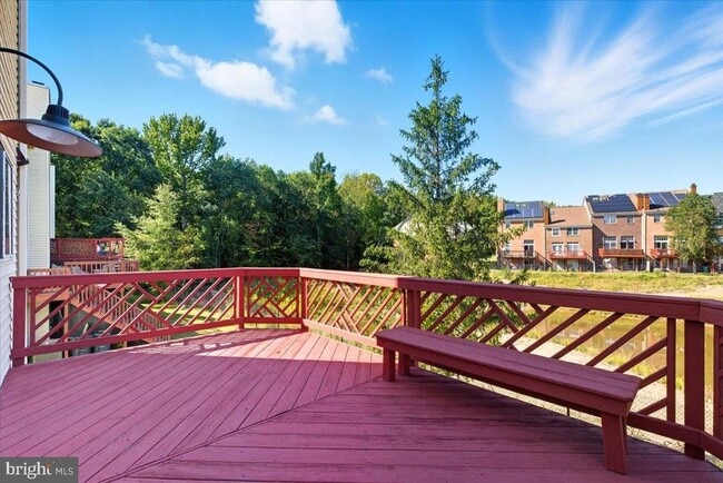 Building Photo - 9208 Fairlane Pl