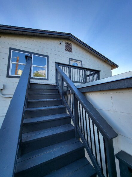 Building Photo - 2417 Castroville Rd