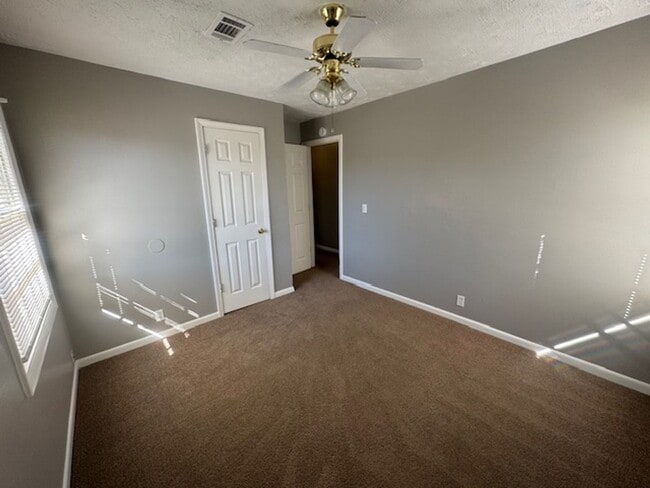 Building Photo - 1858 Cannonville Rd