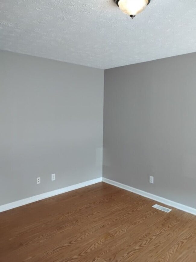 Building Photo - 3888 Ledyard St