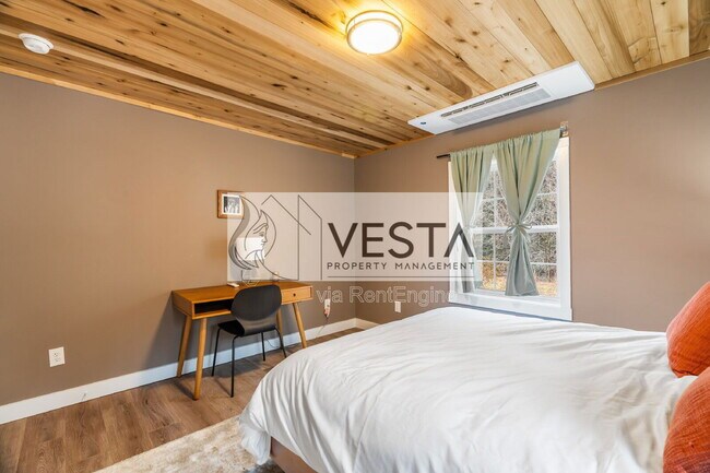 Building Photo - 460 NC-208