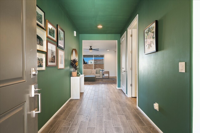 Building Photo - 9735 E Carr Peak Trl