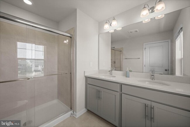 Building Photo - 434 Herringbone Wy