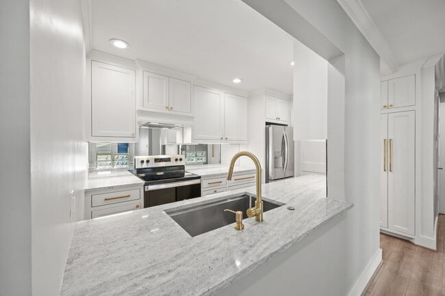 Building Photo - 10257 Bridgeland Ln
