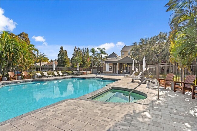 Building Photo - 3023 Pointeview Dr