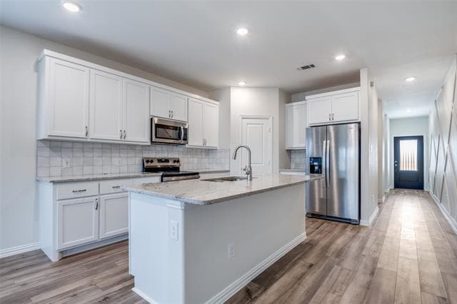 Building Photo - 309 Mohan Dr