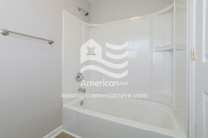 Building Photo - 211#1 East Southern Avenue, 41015; #724645 - 724645