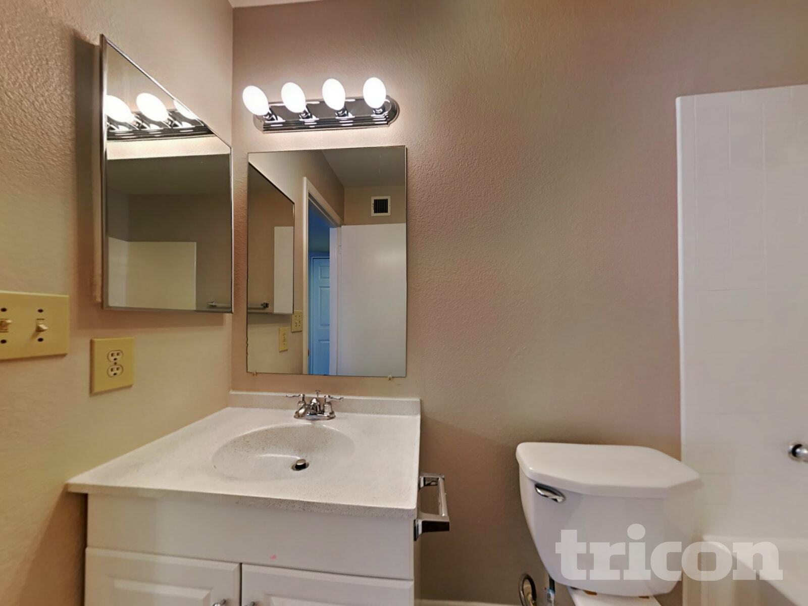 Building Photo - 8427 W Orchid Ln