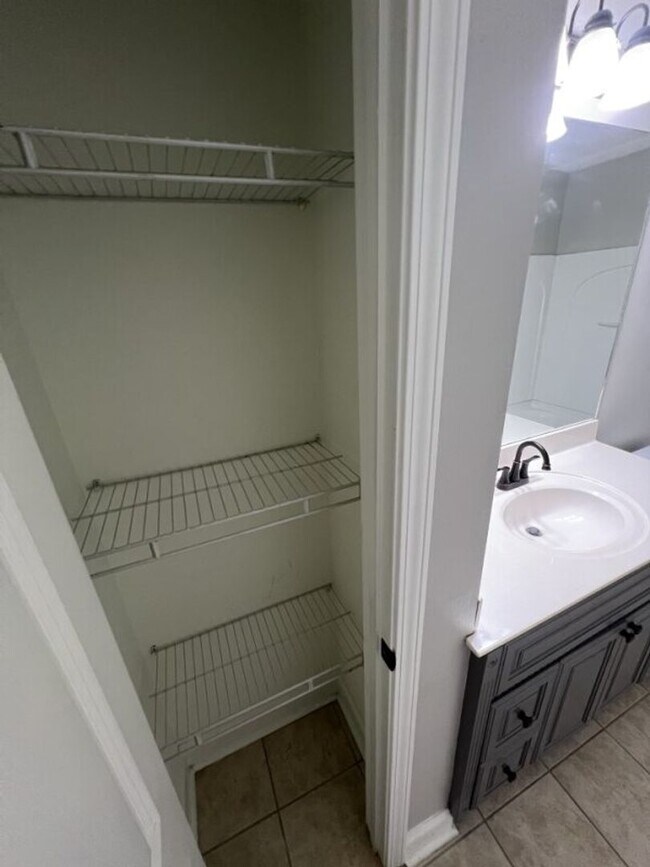 Building Photo - Must See! 2 BR 2 BA condominium located in...