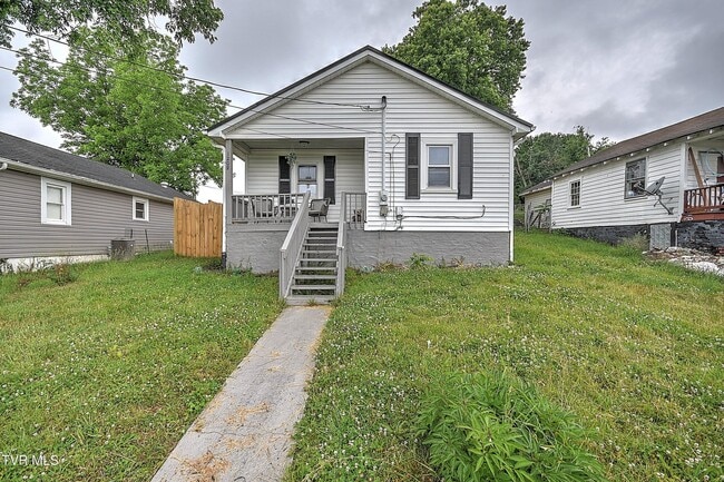 Building Photo - 1208 Riverside Ave