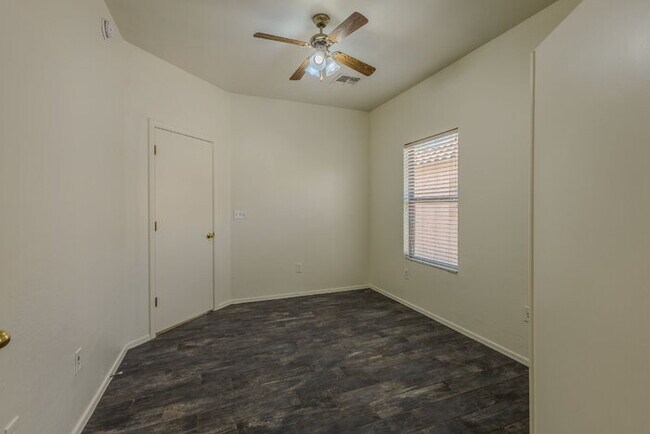Building Photo - Rancho Sahuarita