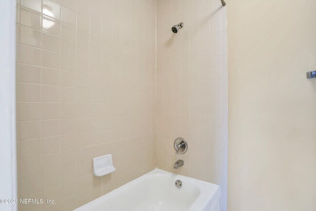 Building Photo - 5615 San Juan Ave