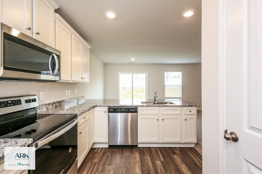 Building Photo - 6025 Mason Tucker Dr