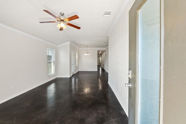 Building Photo - 917 Ramblewood St