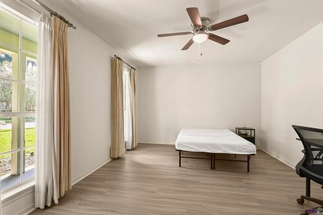 Building Photo - 5240 Heritage Dr