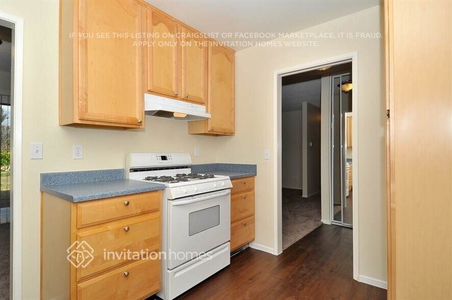 Building Photo - 1020 Amber Ln