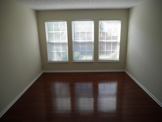 Building Photo - 3 Bedroom Townhome located in Rosedale, MD!