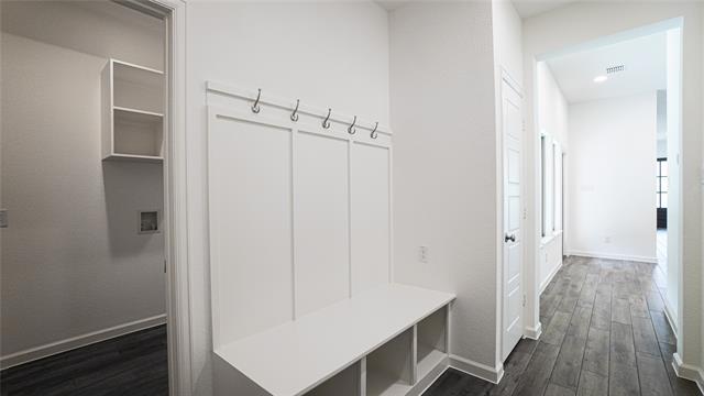 Building Photo - 5315 Tupper Ave