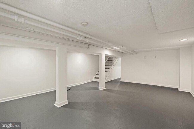 Building Photo - 1635 Marion St NW