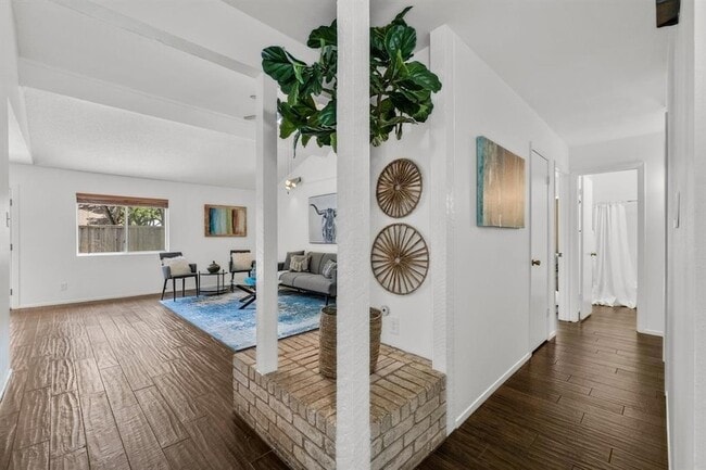 Building Photo - 11711 Shoshone Dr