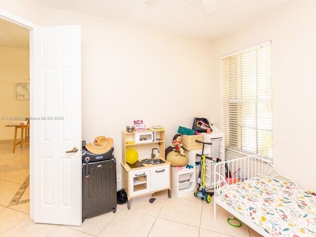 Building Photo - 3967 Nighthawk Dr