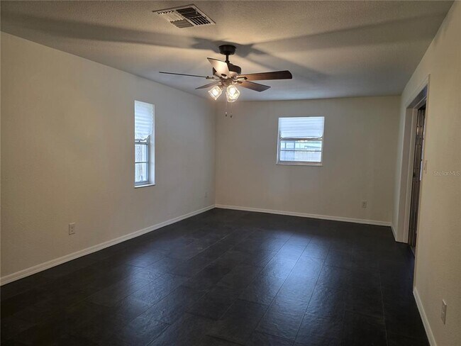 Building Photo - 5611 6th St