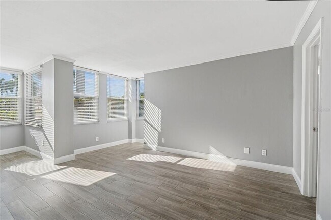 Building Photo - 2051 Skimmer Ct