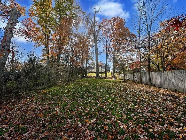 yard - 2205 Keystone Rd