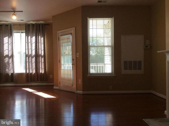 Building Photo - 14505 Hampshire Hall Ct