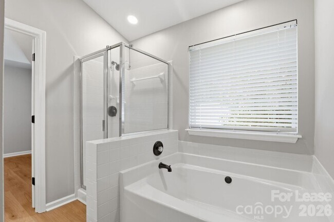 Building Photo - 13114 Woodland Farm Dr