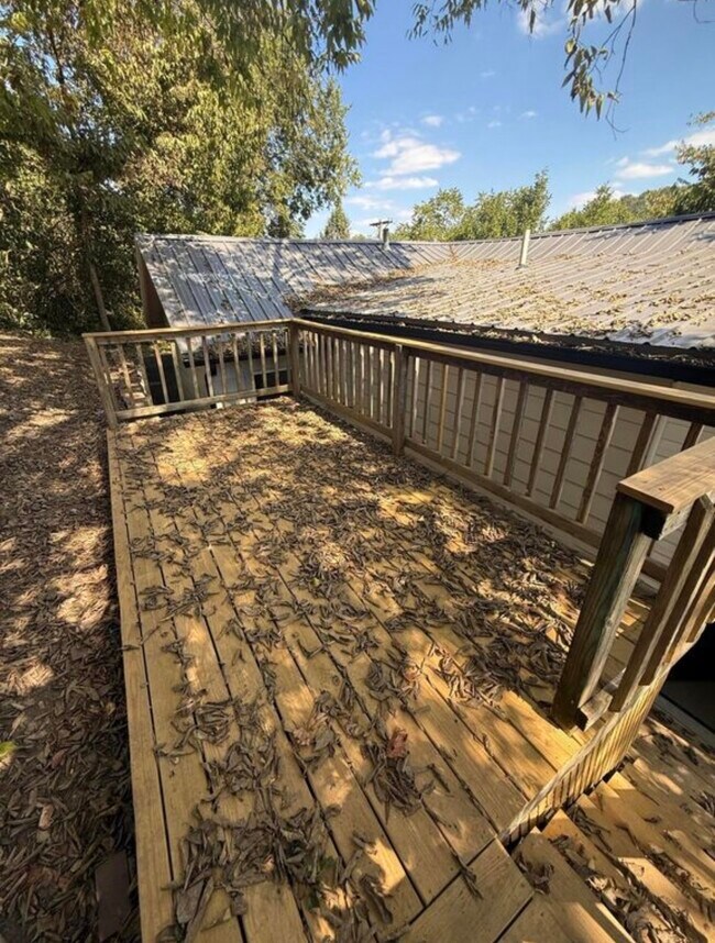 Building Photo - 722 Brawner St