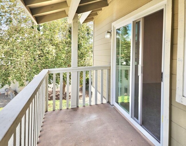 Building Photo - 26316 Los Viveros