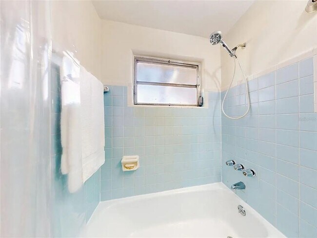Building Photo - Charming 2-bedroom, 1-bath home