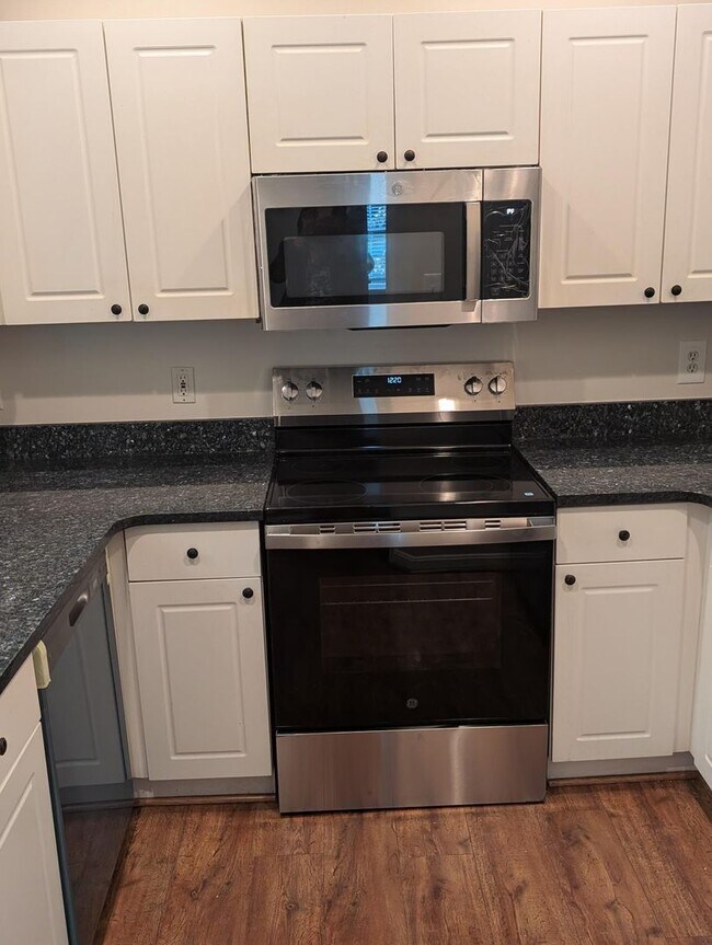 Building Photo - Palazzo at Park Center Top floor 2 bedroom condo