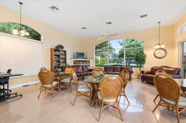 Building Photo - 5143 Elpine Way