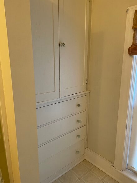 Building Photo - 407 Grace St