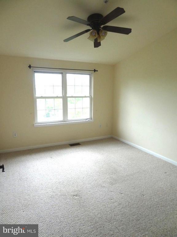 Building Photo - 12745 Fair Briar Ln