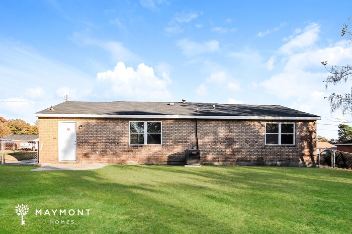 Building Photo - 3709 Beacon Hill Dr