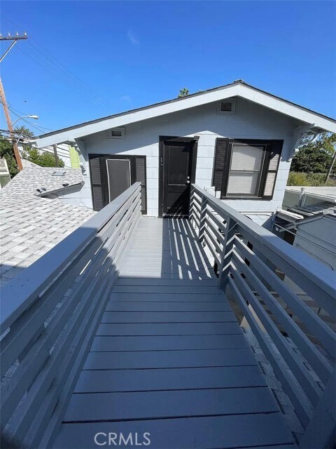 Building Photo - 274 Cliff Dr