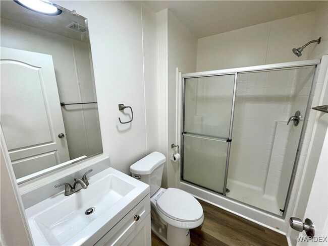 Building Photo - Move In Ready-3 Bedroom 2 Bath -