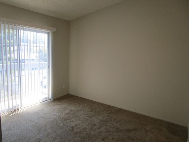 Building Photo - 151 Glenwood