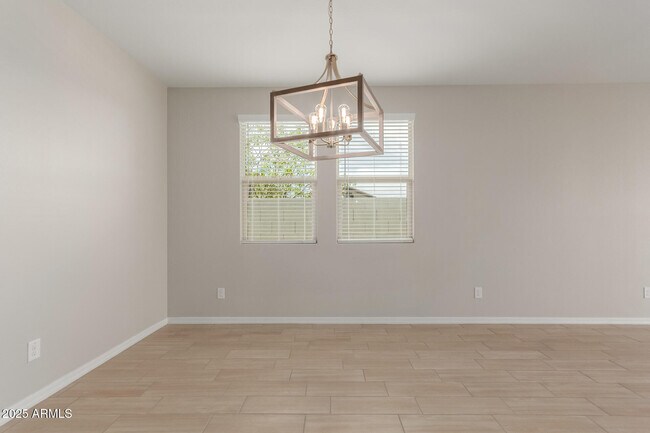 Building Photo - 34906 N Hawley Dr