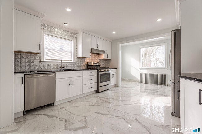 Building Photo - 85 Green St