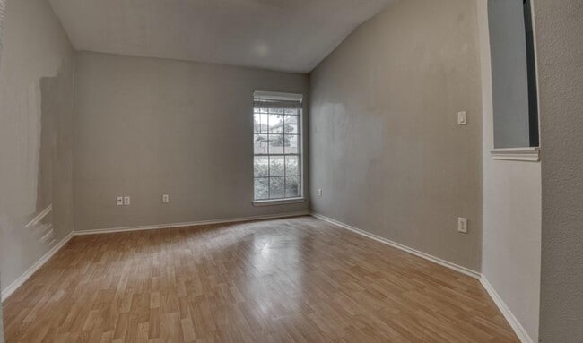 Building Photo - 620 Paso Fino Trail